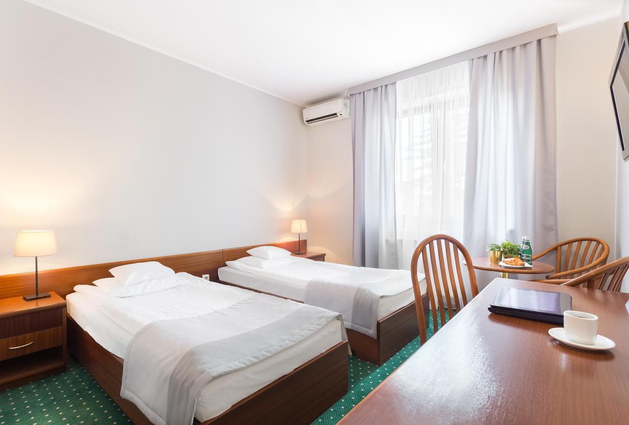 Hotel T&T Познань Екстер'єр фото