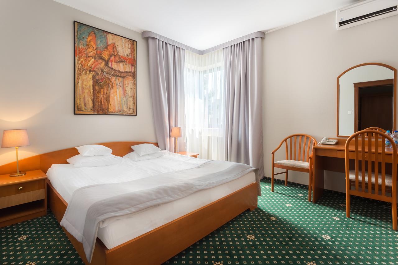 Hotel T&T Познань Екстер'єр фото